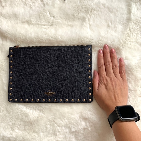 NEW Authentic Valentino Rockstud Leather Pouch - Picture 10 of 10